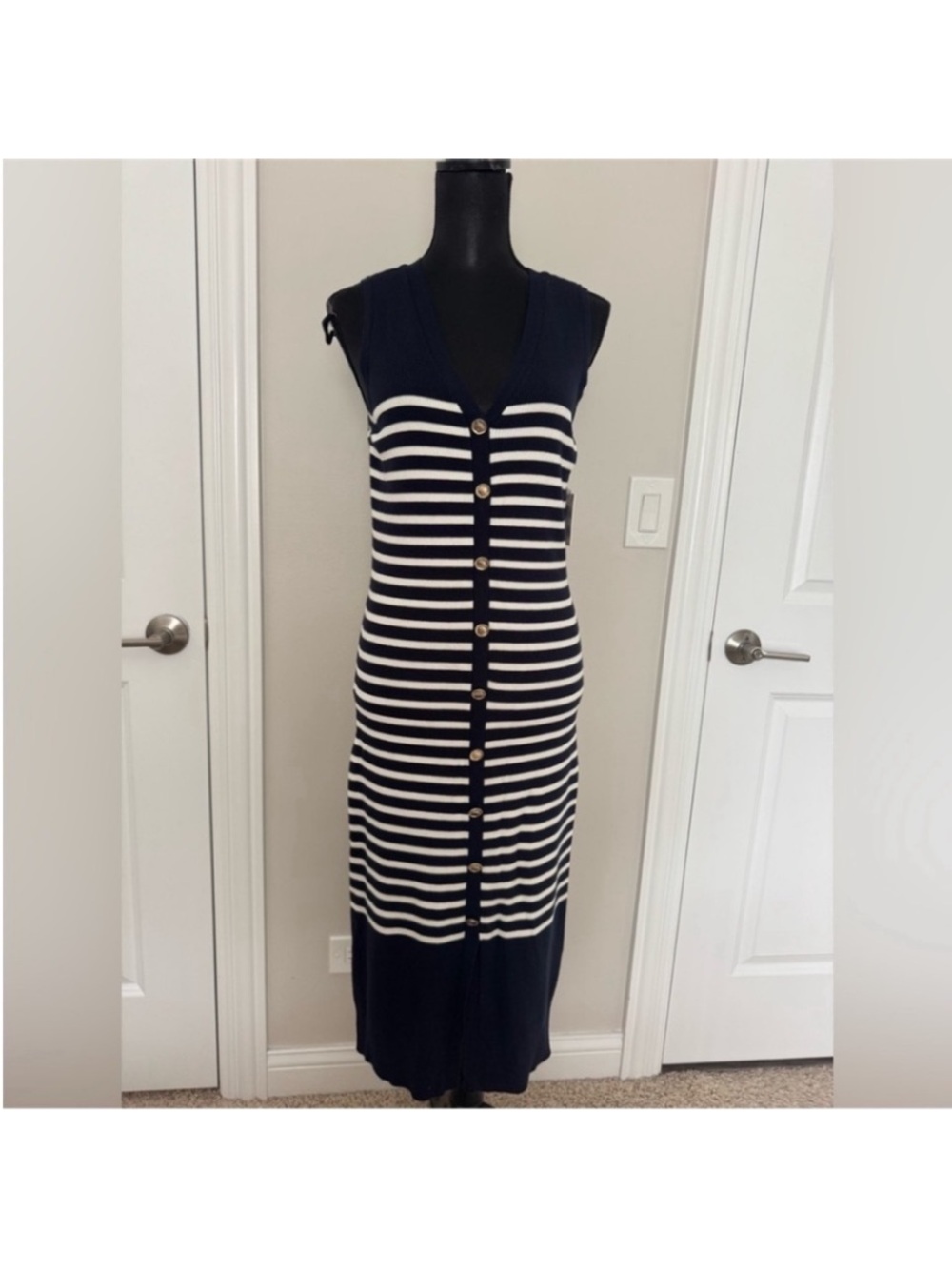 NWT Ellen Tracy Women’s Knit Navy and White Striped Button-Front Midi  Dress L